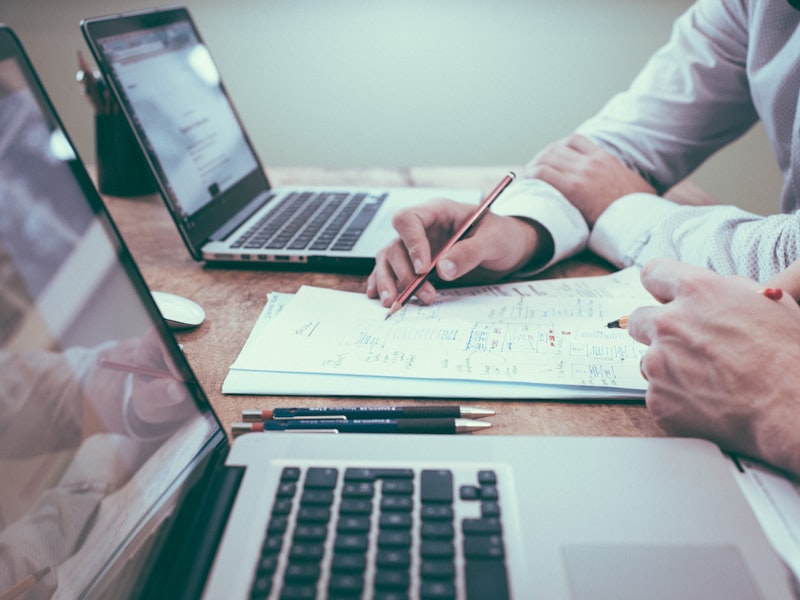 Réunion de travail collaborative des administrateurs et bénévoles